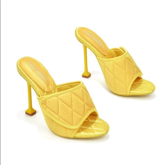Women’s yellow quilted mule - Picture 3 of 5